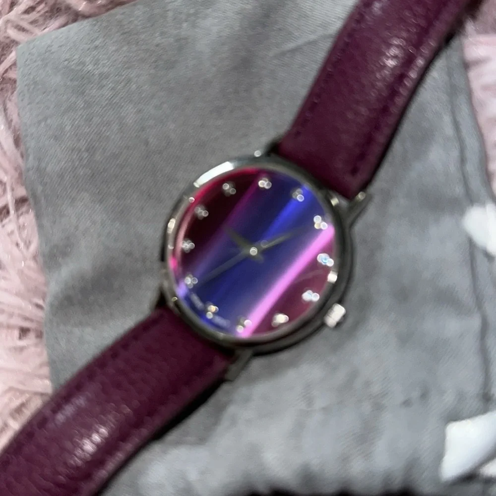 Beautiful Vintage Purple Watch - Picture 5 of 9